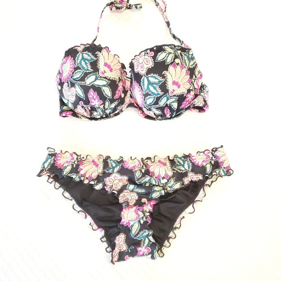Other - SHADE AND SHORE  BIKINI 36 B